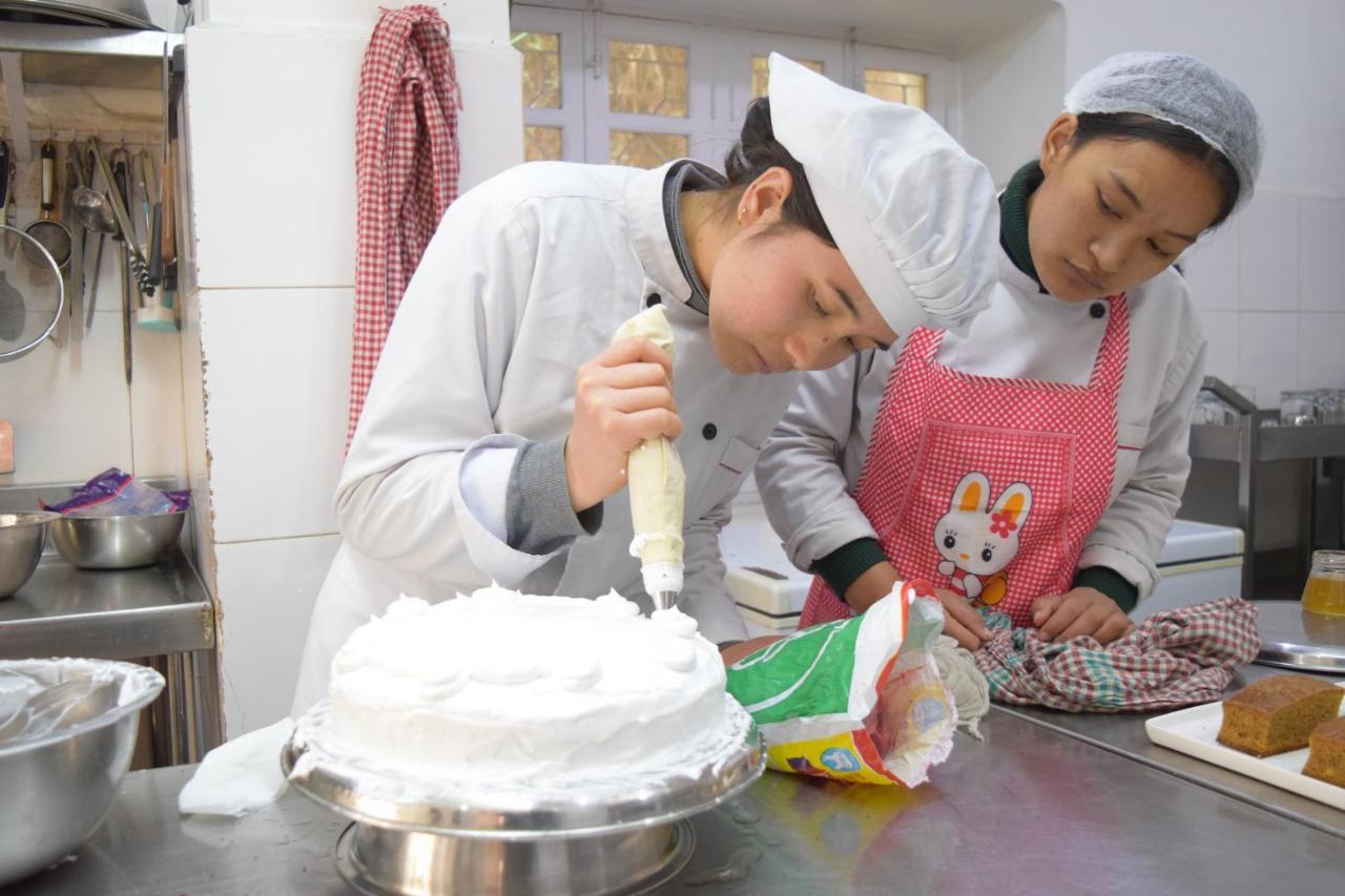 Cocina Mitho Chha Bnb Kathmandu Bagian luar foto